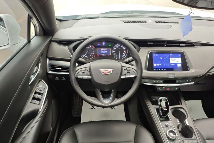 Used Cadillac XT4 2021 28T Two-Wheel Drive Leading Version
