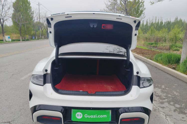 Used Xiaomi Auto SU7 2024 Four-Wheel Drive Ultra-Long Range Advanced Intelligent Driving Max Edition Trunk