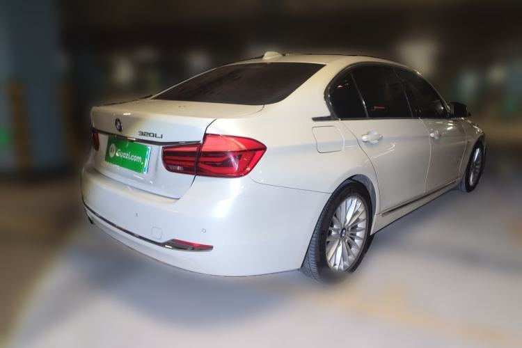 Used BMW 3 Series 2016 320Li Luxury Design Package
