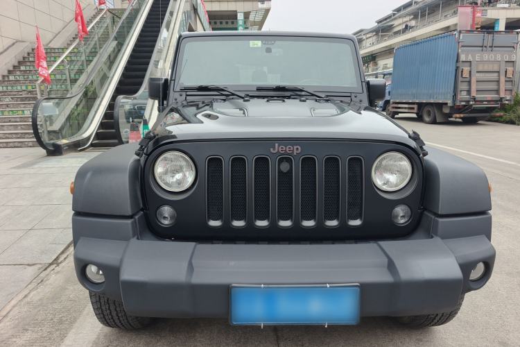 Used Jeep Wrangler 2017 3.6L Rubicon Recon 10th Anniversary Limited Collector's Edition Exterior 1