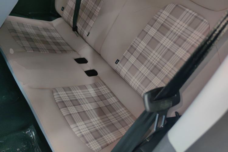 Used Chery QQ Ice Cream 2025 155km Sundae Edition Left Rear Seat