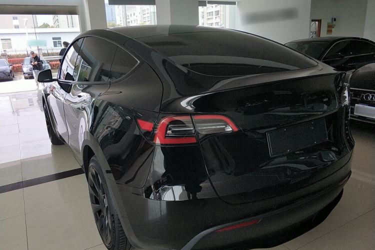 Used Tesla Model Y 2022 Long-Range All-Wheel-Drive Version
