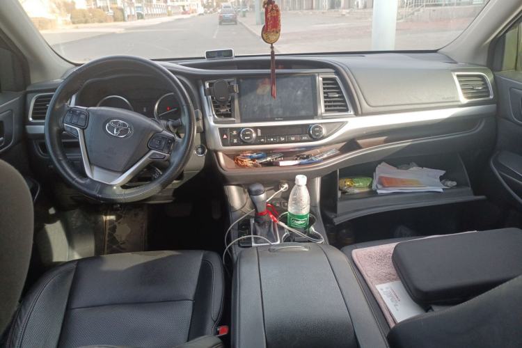 Used Toyota Highlander 2017 2.0T Four-Wheel Drive Luxury Edition 7 Seats