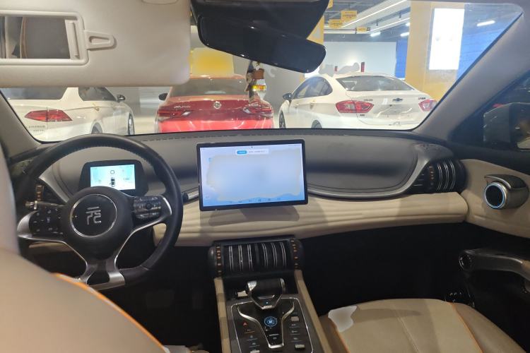 Used BYD Yuan PLUS 2024 Honor Edition 430KM Beyond Model Center Console