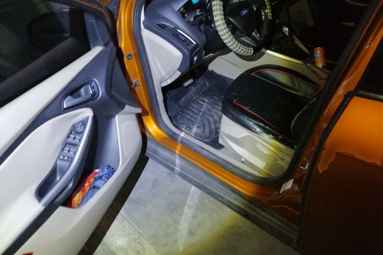 Used Ford Focus 2017 Hatchback EcoBoost 125 Automatic - Ultra-Powerful Style Edition with Smart Drive Features Driver Seat