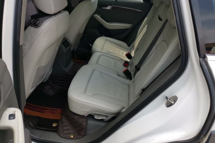 Used Audi Q5 2010 2.0TFSI Off-Road Version Left Rear Seat