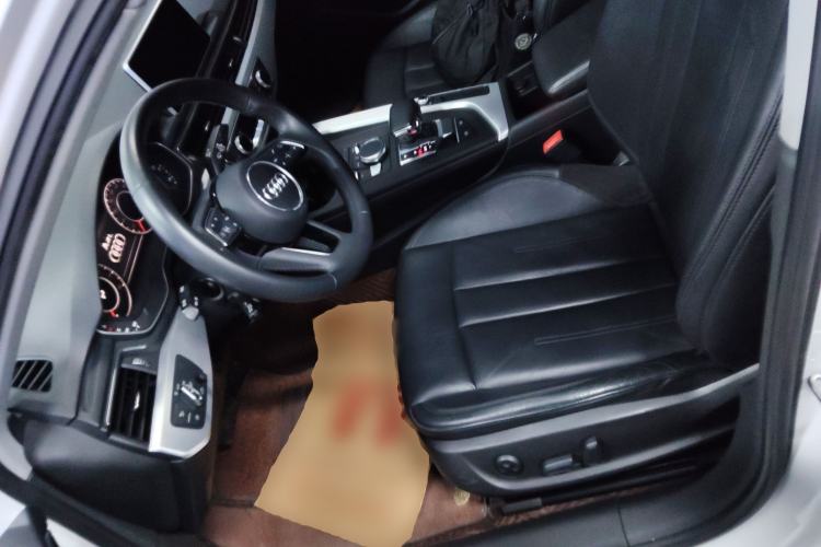 Used Audi A4L 2018 30th Anniversary Edition 40 TFSI Fashion Model Left Front Seat