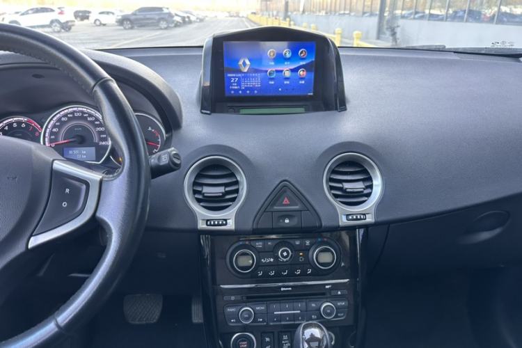 Used Renault Koleos 2015 2.5L 4x4 Comfort Edition
