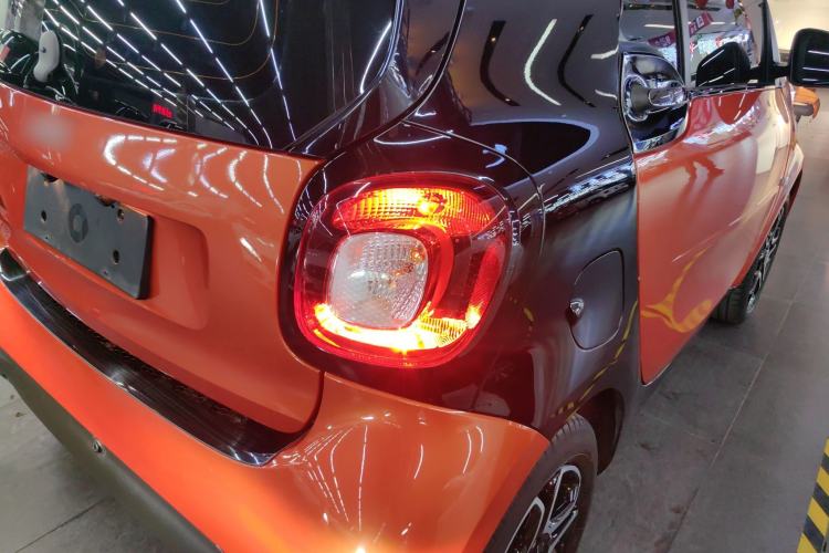 Used smart fortwo 2019 0.9T 66kW Hardtop Wind Power Edition China VI Exterior 6