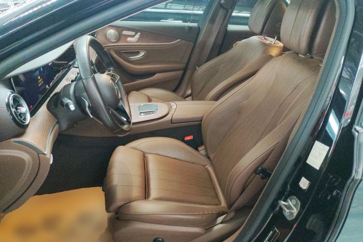 Used Mercedes-Benz E-Class 2022 Second Facelift E 300 L Fashion Edition
