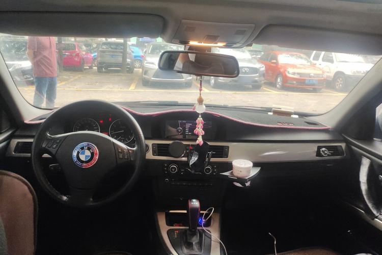 Used BMW 3 Series 2010 320i Luxury Edition
