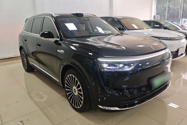 Used Hima AITO M8 2025 Extended-Range Max+ Version 53.4 kWh 6-Seater Edition Front Right 45 Deg