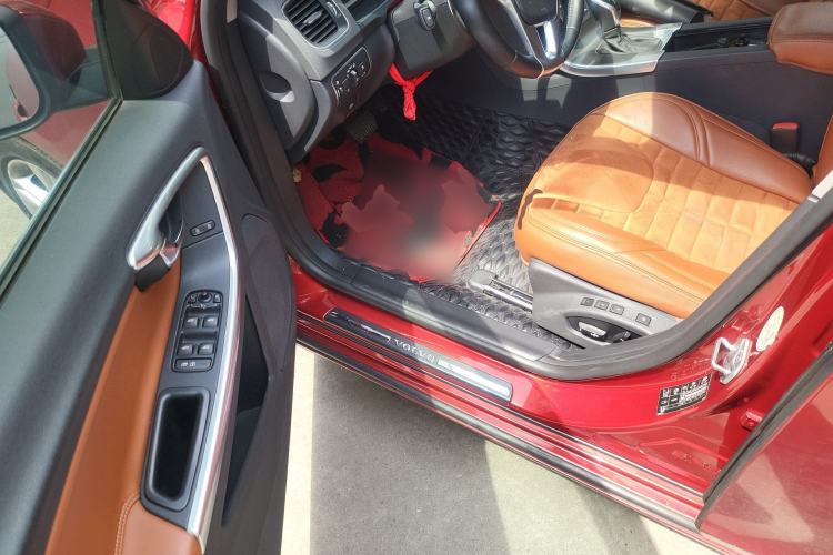 Used Volvo V60 2014 Restyled T5 Zhiya Edition Driver Seat