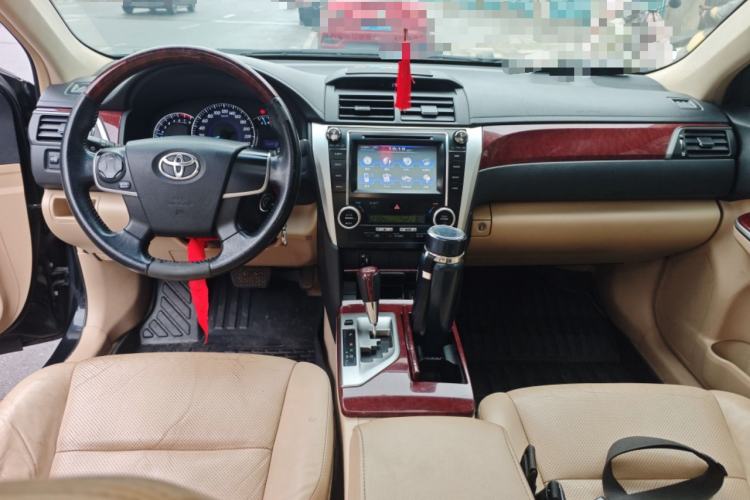 Used Toyota Camry 2012 2.0G Luxury Edition Center Console