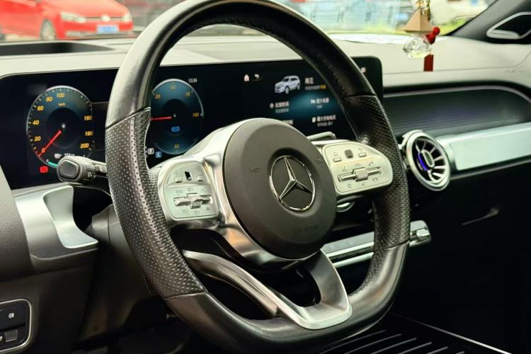 Used Mercedes-Benz EQB 2022 EQB 350 4MATIC First Edition Special Version Interior 5