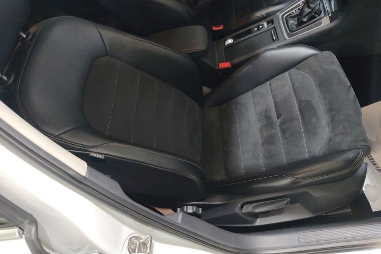 Used Volkswagen Golf 2018 230TSI Automatic Comfort Model Right Front Seat