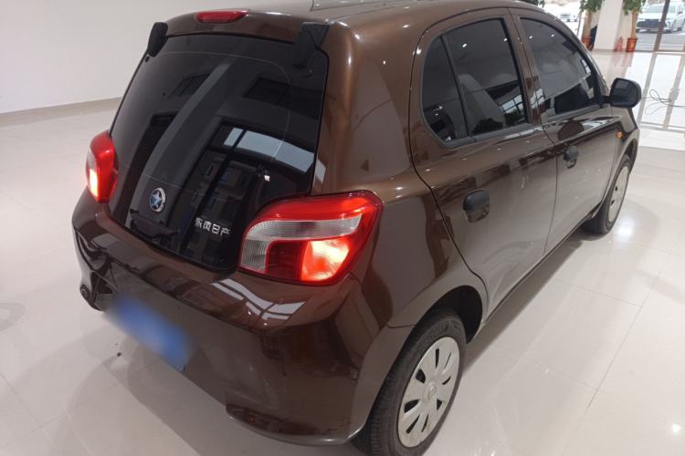 Used Venucia R30 2014 1.2L Manual Comfort Edition