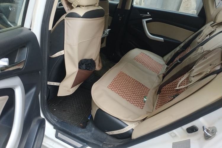 Used Changan Alsvin V7 2015 1.6L Manual Enjoyment Model China IV Standard
