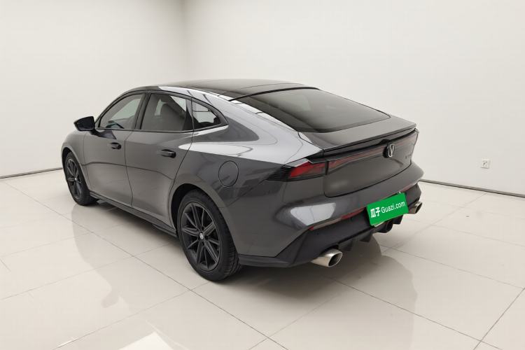 Used Changan UNI-V 2022 1.5T Prestige Version
