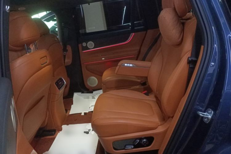 Used Hima AITO M9 2024 Range-Extended Ultra Version 42 kWh 6-Seater Model Left Rear Seat