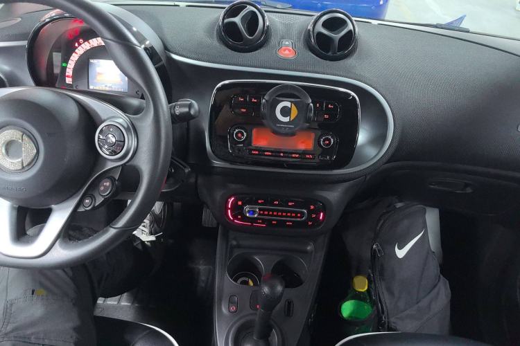 Used smart fortwo 2015 1.0L 52 kW Hardtop Passion Edition