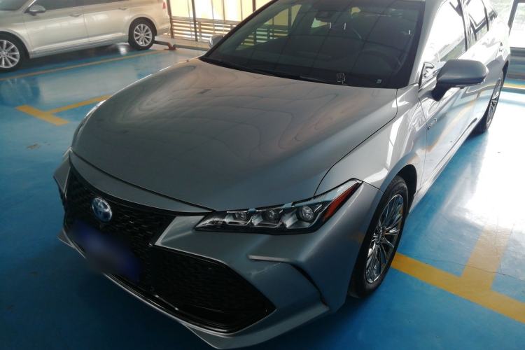 Used Toyota Avalon 2019 Dual-Engine 2.5L Luxury Edition China VI Standard