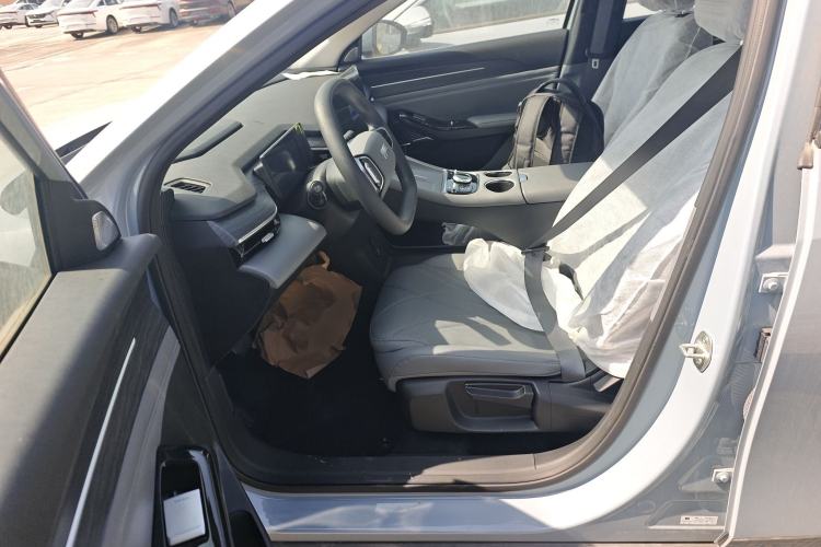 Used Geely Galaxy L6 2025 EM-i 60km Exploration Edition Left Front Seat