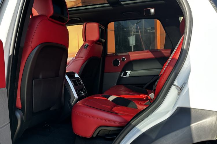 Used Land Rover Range Sport 2020 3.0 L6 HSE DYNAMIC Interior 7