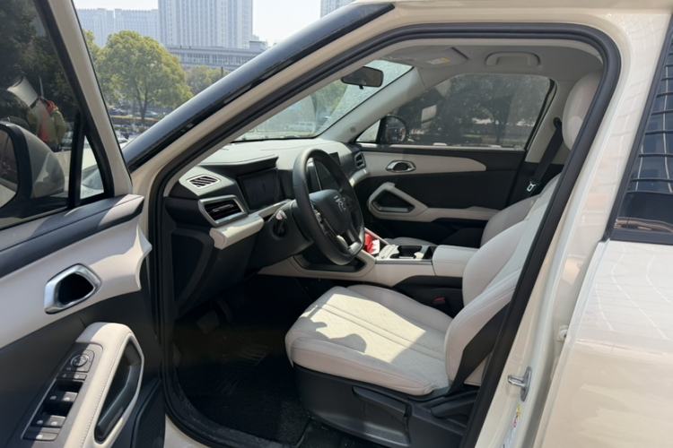 Used BYD Yuan UP 2025 Model 301KM Leading Version