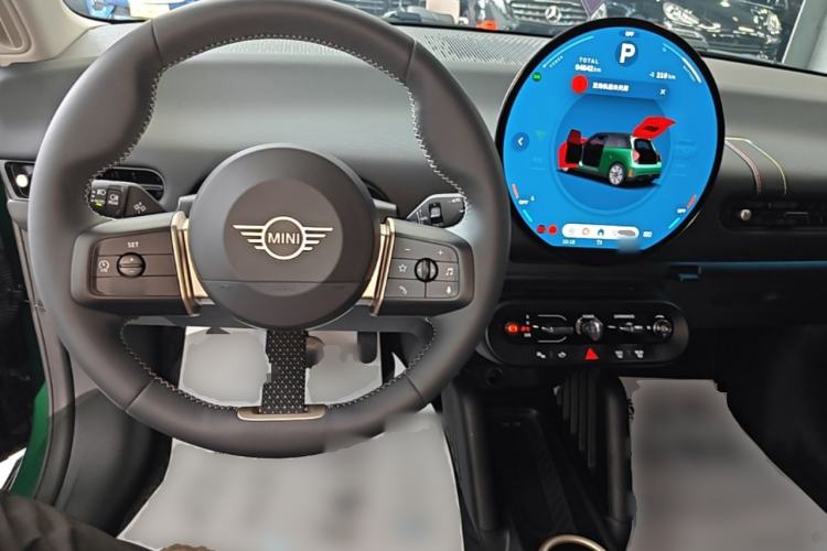 Used MINI Electric COOPER 2024 456km COOPER E Classic Edition
