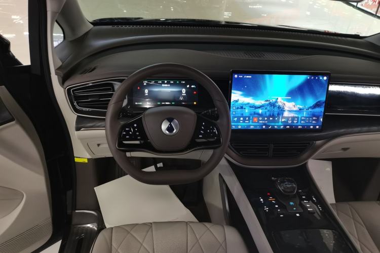 Used Denza D9 2022 DM-i 1040 Prestige Model