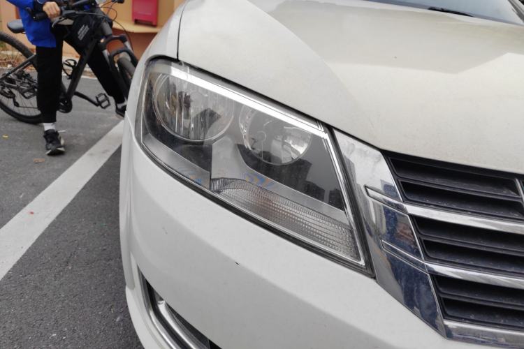 Used Volkswagen Lavida 2015 1.6L Automatic Comfort Edition
