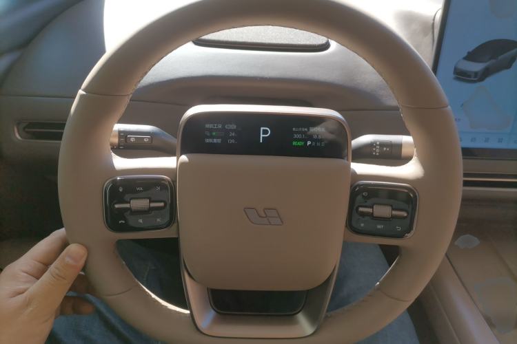Used Li Auto Li Auto i8 2025 Model Standard Version
