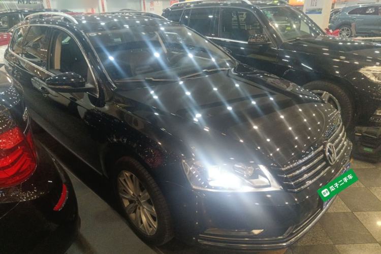 Used Volkswagen Magotan (Import) 2012 Travel Edition 2.0 TSI Luxury Version
