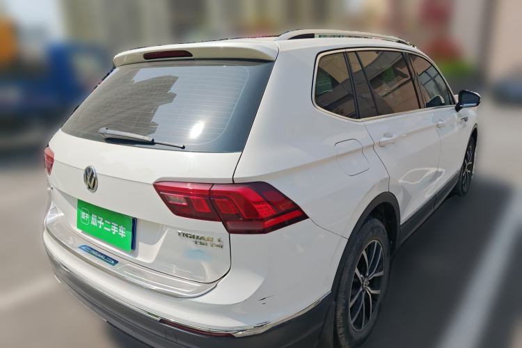 Used Volkswagen Tiguan L 2017 330TSI Automatic Two-Wheel Drive Luxury Edition Rear Right 45 Deg