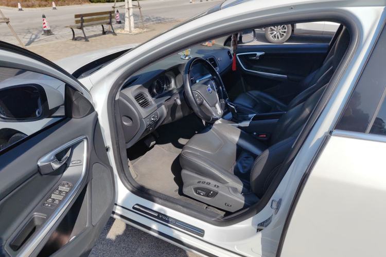 Used Volvo V60 2015 T5 Zhiyi Edition Driver Seat