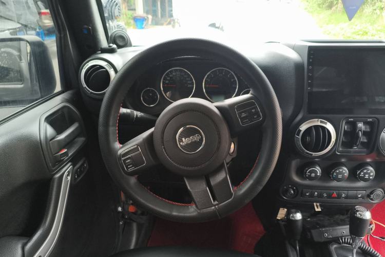 Used Jeep Wrangler 2012 3.6L Sahara Four-Door Edition