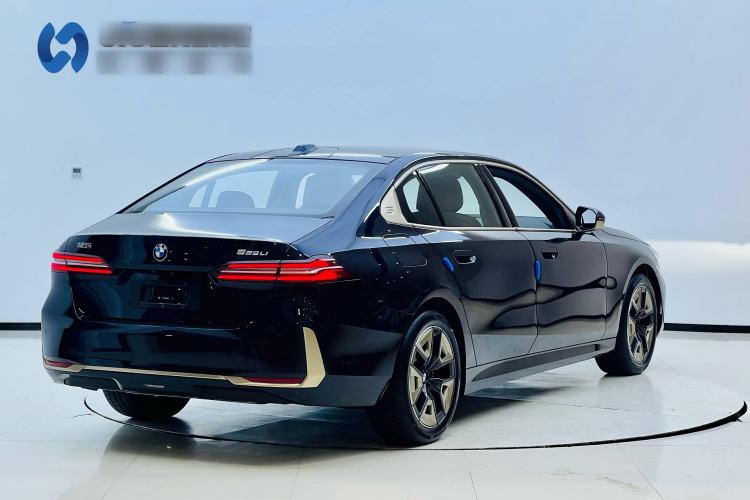 Used BMW 5 Series 2024 525Li Luxury Package