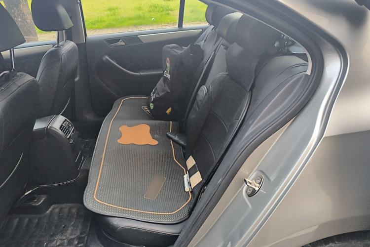 Used Volkswagen Sagitar 2014 Revised Version 1.6L Manual Comfort Edition