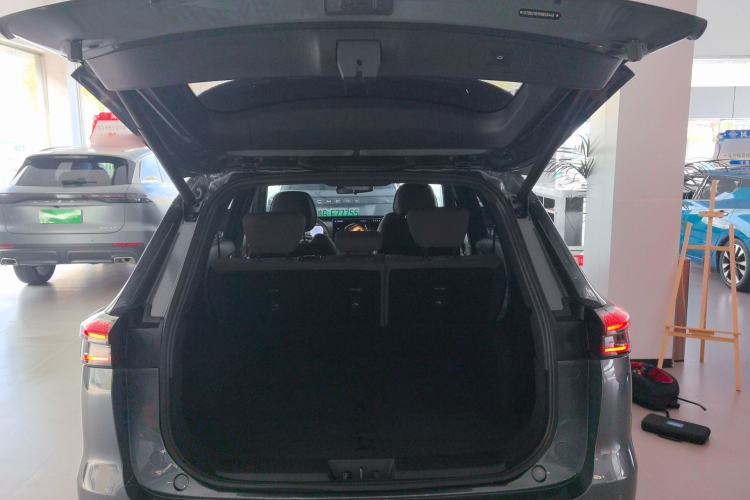 Used Chery Tiggo 8 PLUS 2025 290TGDI DCT Prestige 5-Seater Trunk