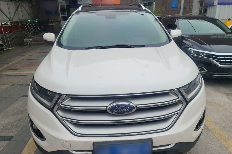 Used Ford Edge 2015 2.0T GTDi Two-Wheel-Drive High-Line Version
