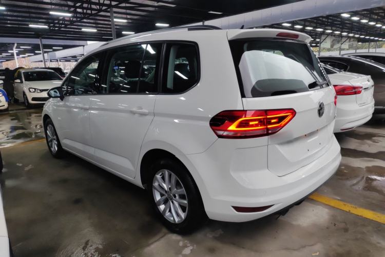 Used Volkswagen Touran 2016 Volkswagen Touran L 280TSI DSG Comfort Edition
