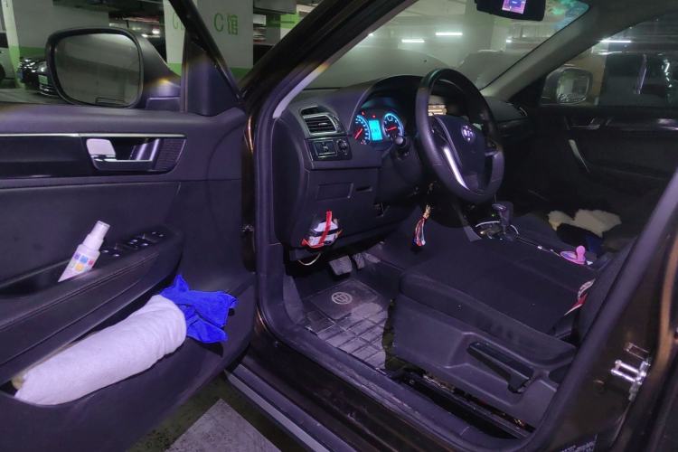 Used Brilliance V5 2014 1.5T Automatic Two-Wheel Drive Sport Model