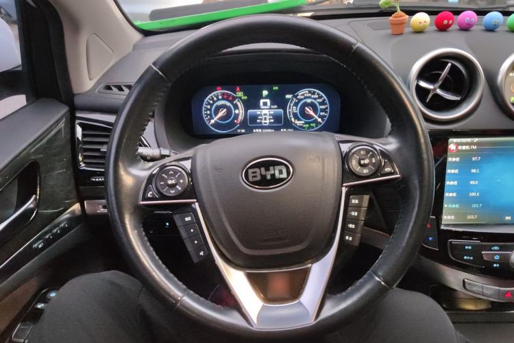 Used BYD Tang New Energy 2015 2.0T Four-Wheel-Drive Flagship Model
