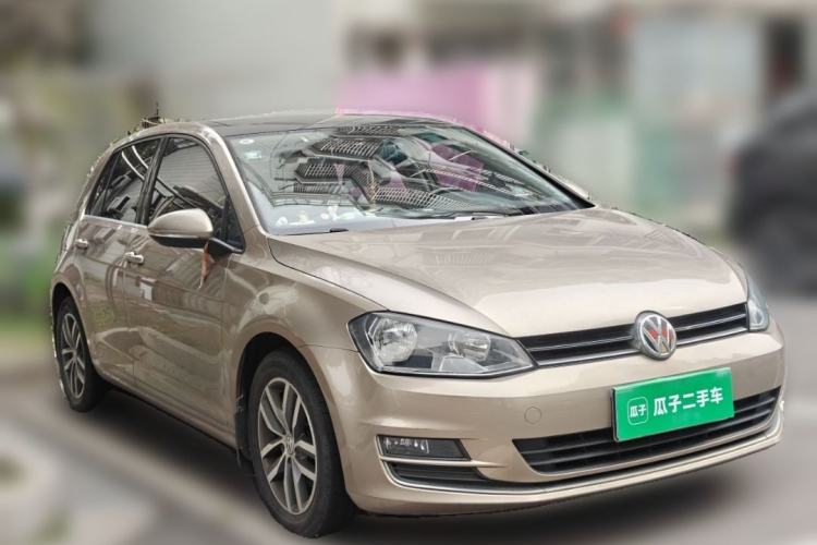 Used Volkswagen Golf 2016 230TSI Automatic Luxury Version
