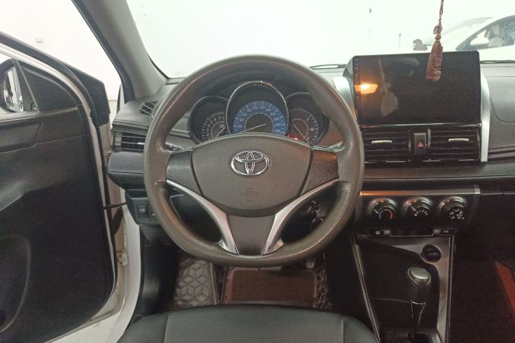 Used Toyota YARiS L Zhi Xuan 2015 1.5E Automatic Charm Edition