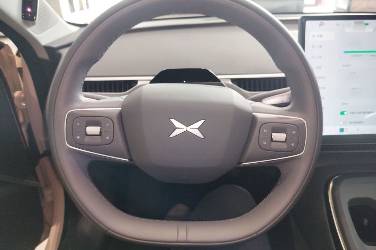 Used XPeng MONA M03 2025 600 with Ultra-Long Range Max Steering Wheel