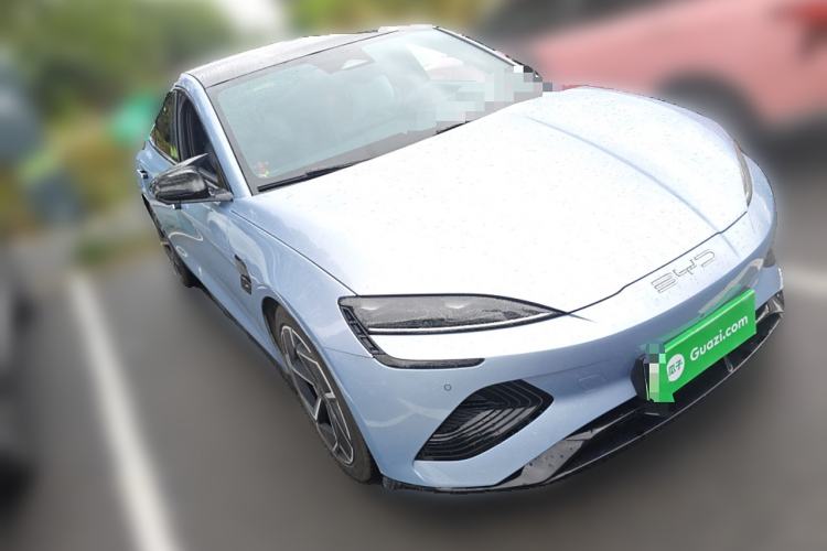 Used BYD Seal 2022 700 km Long-Range Rear-Wheel-Drive Version Front Right 45 Deg