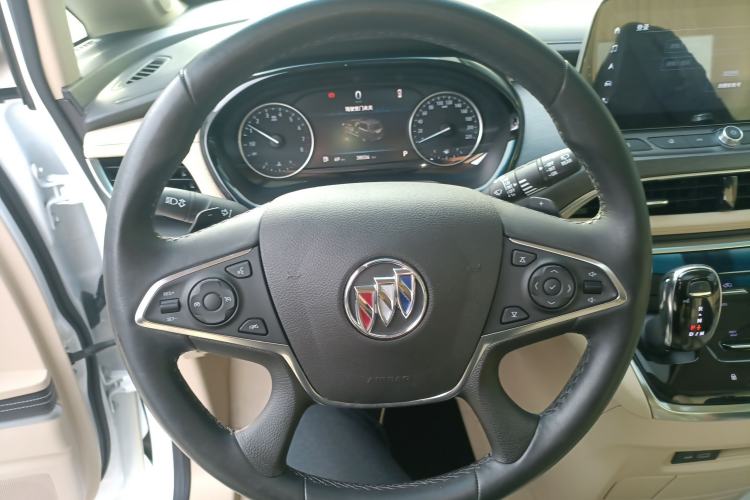 Used Buick GL8 2023 Facelifted Land Cruiser Executive Luxury Version
