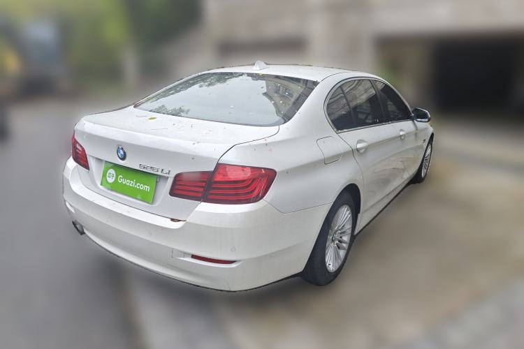 Used BMW 5 Series 2014 525Li Leading Model Rear Right 45 Deg